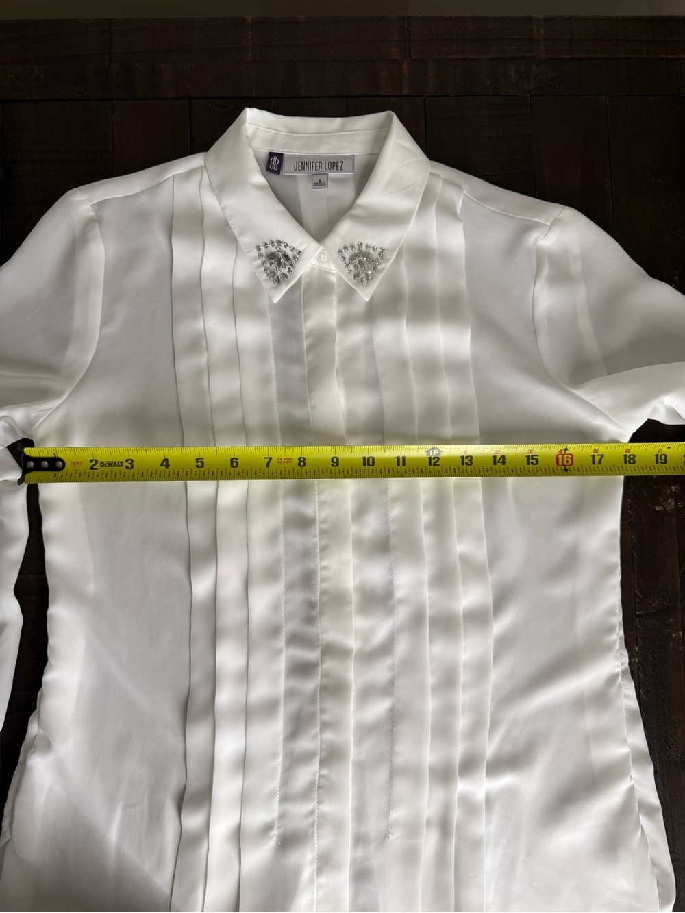 Jennifer Lopez White Pleated Blouse with Embellished Collar - Picture 4 of 8